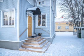 Cozy 1 Br Apt and Free parking by the Railway station Oulu
